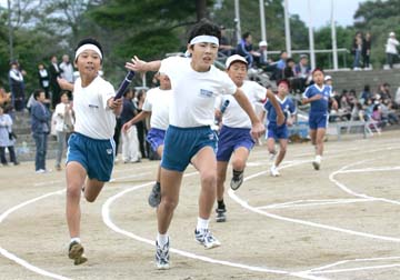 クラス全員の気持ちをつなぐバトン！みんなの思いを繋いで。